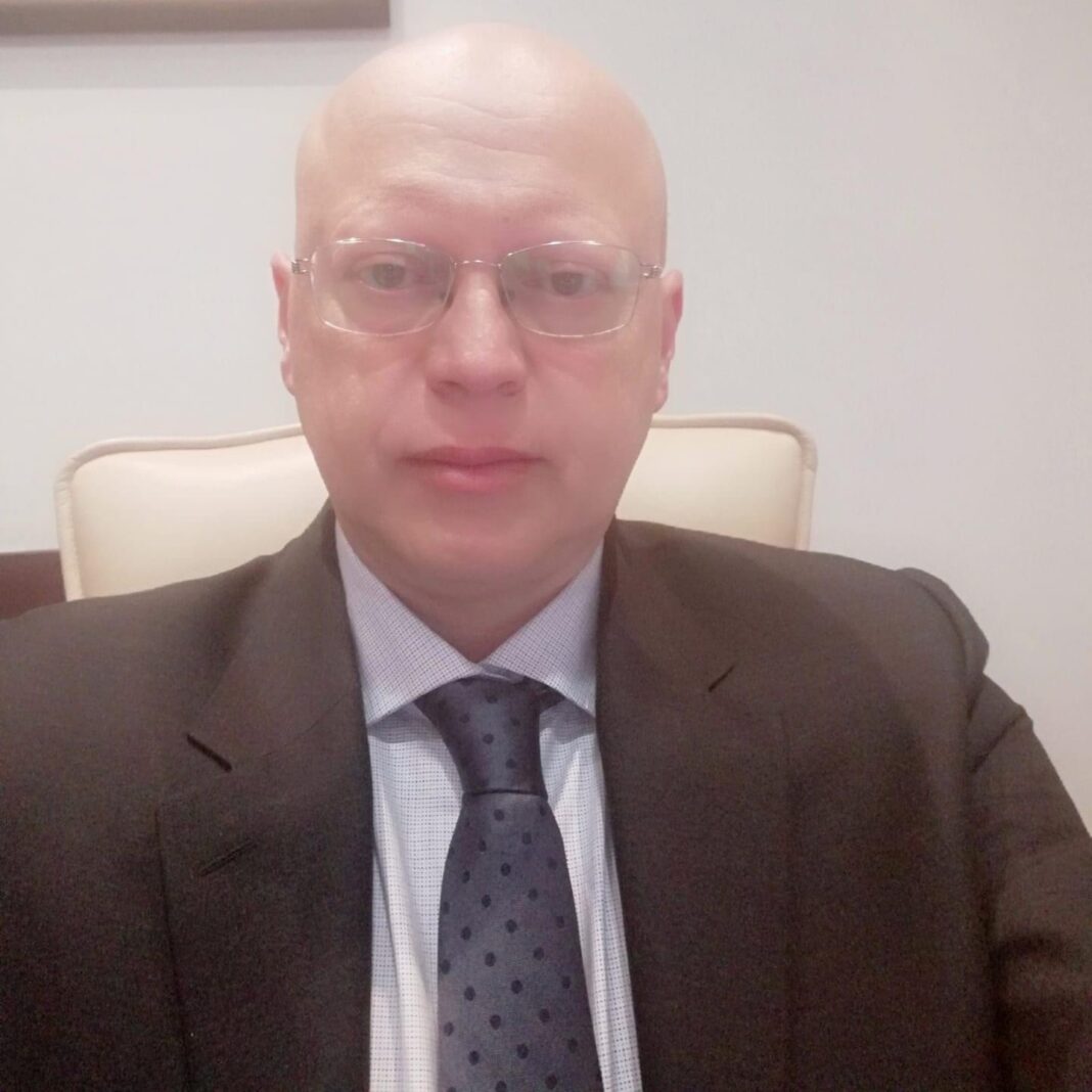 Νίκος Σιδηρόπουλος: Γονείς πάρτε τα παιδιά σας απο τις αυλές των σχολείων για να αρχίσουν κανονικά τα μαθήματα