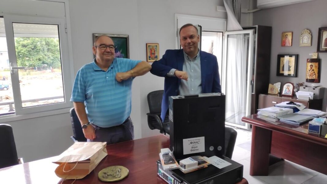 Χορηγία 2 Η/Υ στο Δήμο Θάσου από τον Α.Σ “ΦΙΛΟΣ” Νυρεμβέργης