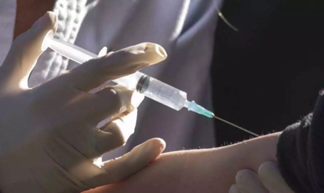 Αντιγριπικό εμβόλιο: Ποιοι πρέπει να το κάνουν και πότε – Όλη η εγκύκλιος