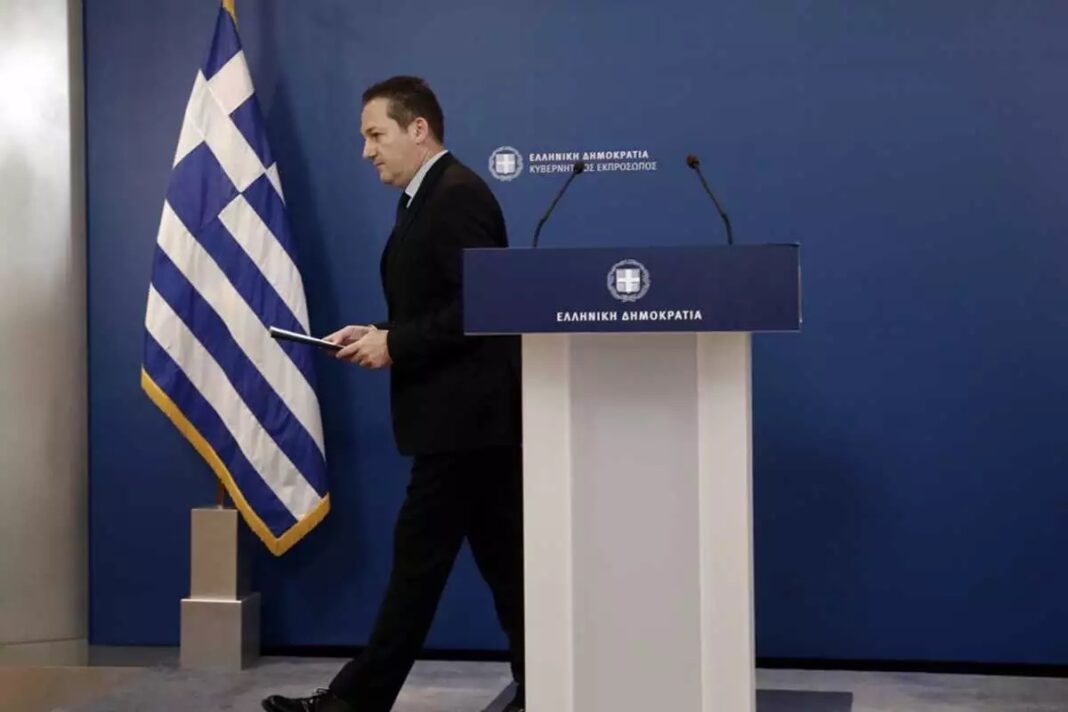 Πέτσας: Έρχεται ρύθμιση για 120 δόσεις – Παραγγείλαμε 25 εκατ. εμβόλια