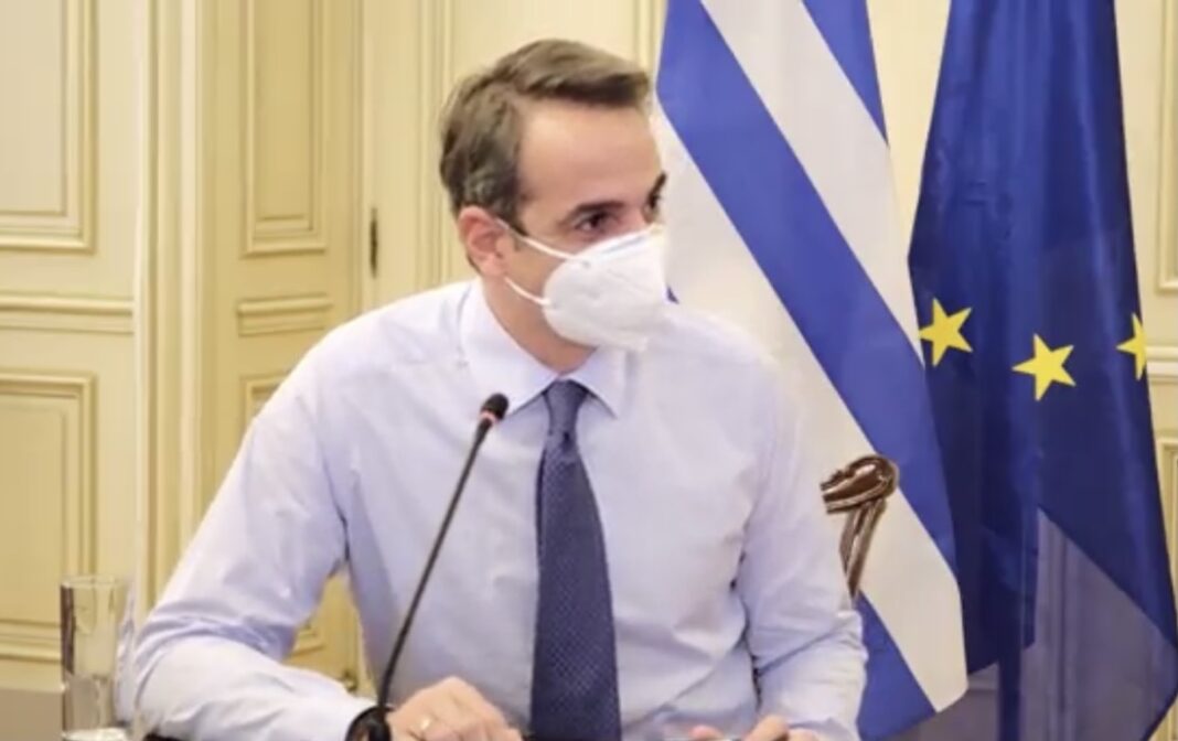 Μητσοτάκης: Από τους 5.000 πάμε στους 8.000 εμβολιασμούς τη μέρα