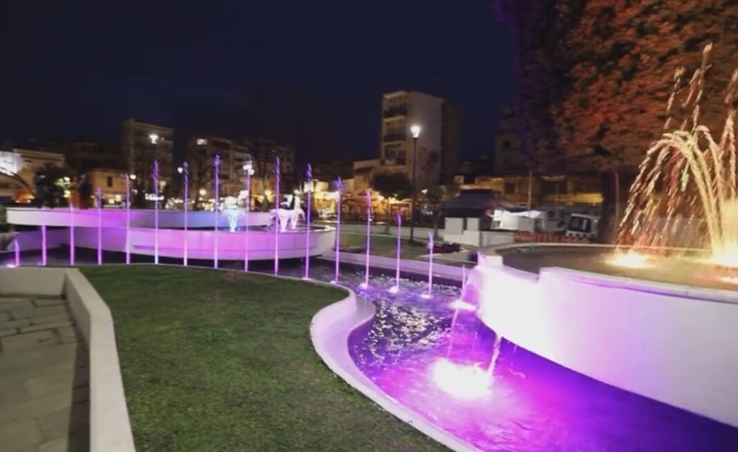Επαναλειτουργεί το συντριβάνι στην πλατεία Ελευθερίας στη Καβάλα- Video