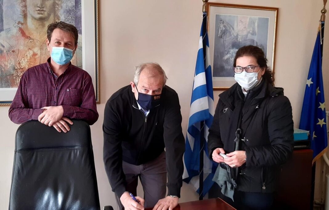 Υπογραφή σύμβασης για την εκτέλεση του έργου Ασφαλτοστρώσεις – Τσιμεντοστρώσεις – Οδοσήμανση Δ.Ε. Φιλίππων
