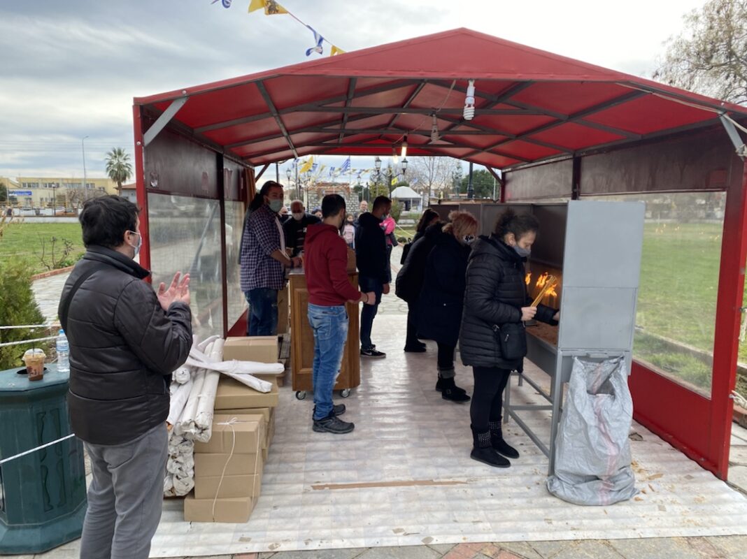 Με όλα τα προβλεπόμενα μέτρα ο εορτασμός του Αγίου Γρηγορίου στη Νέα Καρβάλη-Με τα πόδια Καβαλιώτες έφτασαν για να προσκυνήσουν- Video