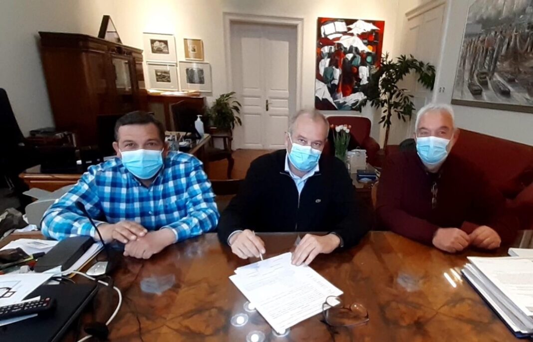 Υπογραφή σύμβασης για τις συντηρήσεις σχολικών κτηρίων του Δήμου Καβάλας