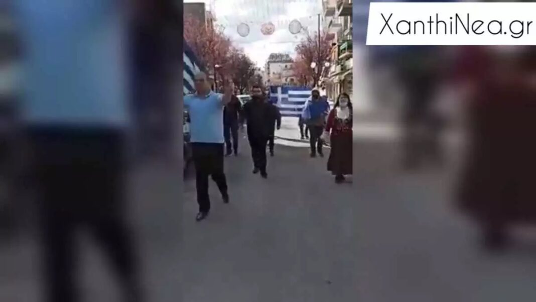 Ξάνθη – 25η Μαρτίου: Έκαναν κανονικά παρέλαση παρά τις απαγορεύσεις
