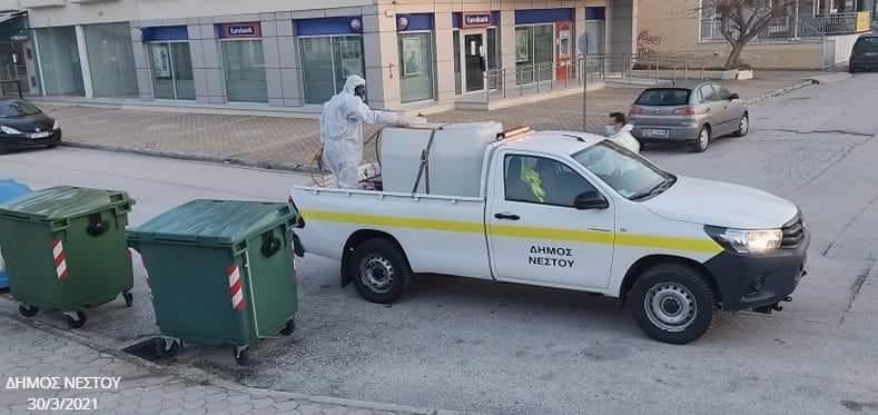 Απολύμανση και καθαρισμός των κάδων απορριμμάτων απο τον Δήμο Νέστου