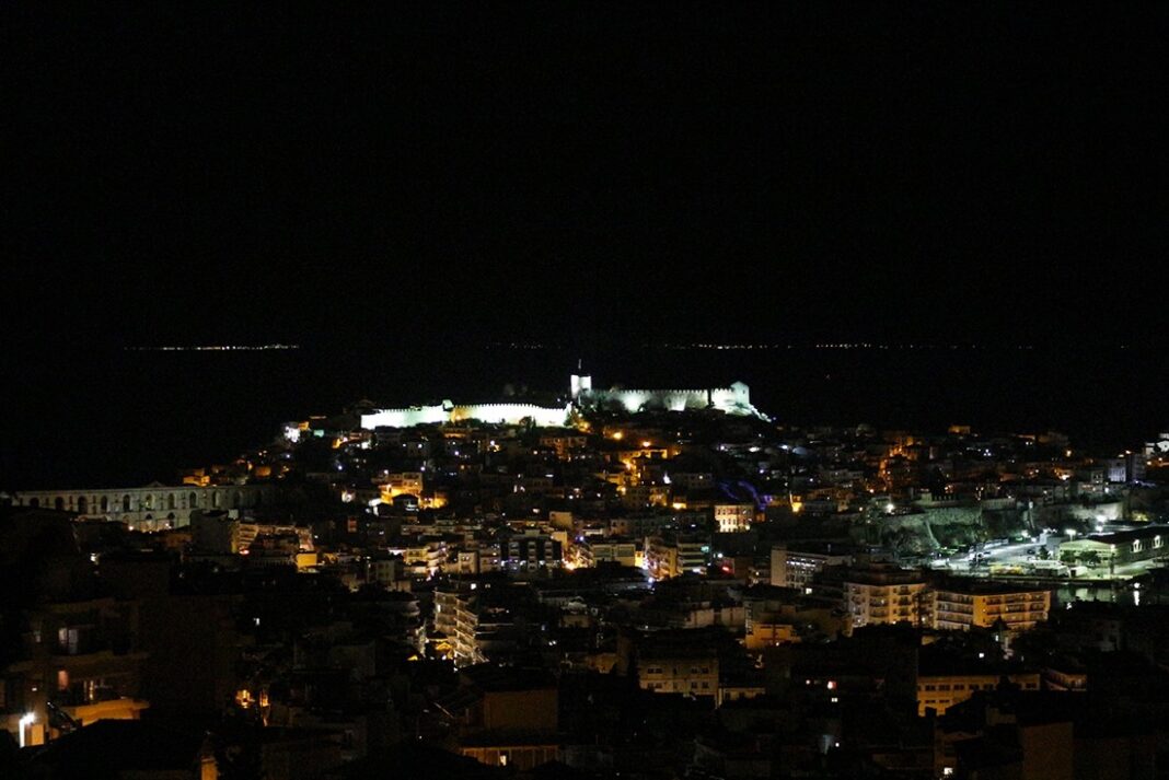 Ολοκλήρωση εργασιών αποκατάστασης φωτισμού -περιμετρικά του τείχους του Φρουρίου Καβάλας