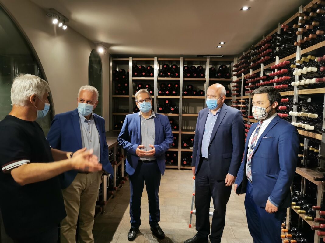 Η Περιφέρεια στηρίζει τον εκσυγχρονισμό και την αναβάθμιση 129 επιχειρήσεων της ΑΜΘ με 31,9 εκ. € από το ΕΣΠΑ