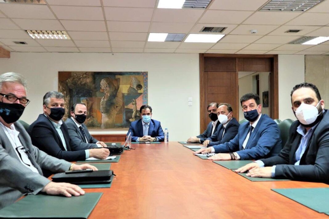 Συνάντηση των Προέδρων των επιμελητηρίων ΑΜΘ με τον Υπουργό Ανάπτυξης κο Άδωνι Γεωργιάδη
