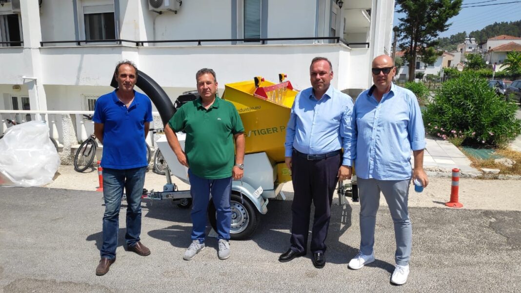 Παραλαβή 2ου κλαδοθρυμματιστή από το Δήμο Θάσου