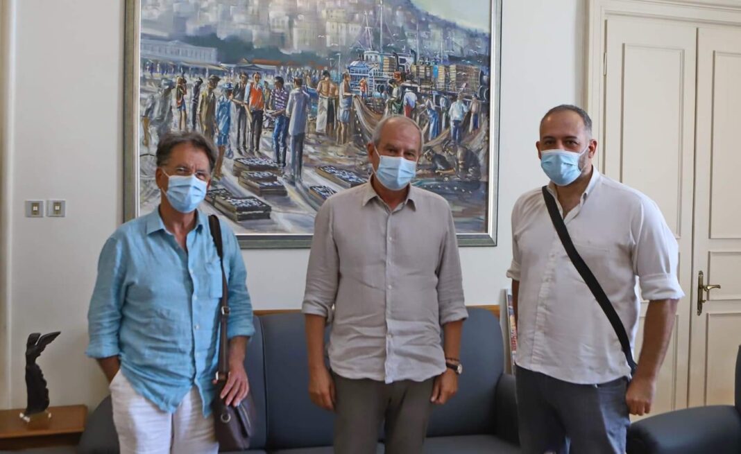 Συνάντηση του Δημάρχου Καβάλας, Θόδωρου Μουριάδη, με τον νέο Γραμματέα της Τομεακής Οργάνωσης Καβάλας του ΚΚΕ, Κώστα Κουκούλα