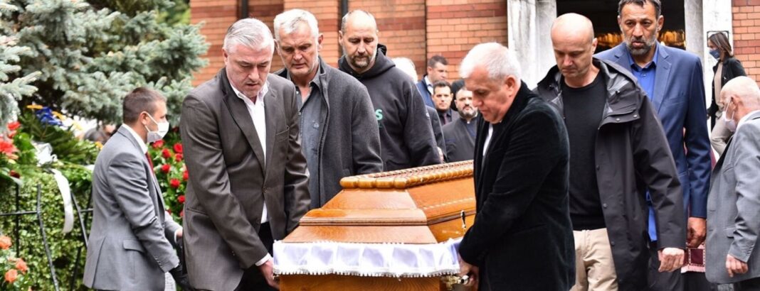 Ίβκοβιτς: Συγκλονιστικές στιγμές στο Βελιγράδι – Η κηδεία «ένωσε» Σέρβους, Κροάτες και Σλοβένους θρύλους του μπάσκετ