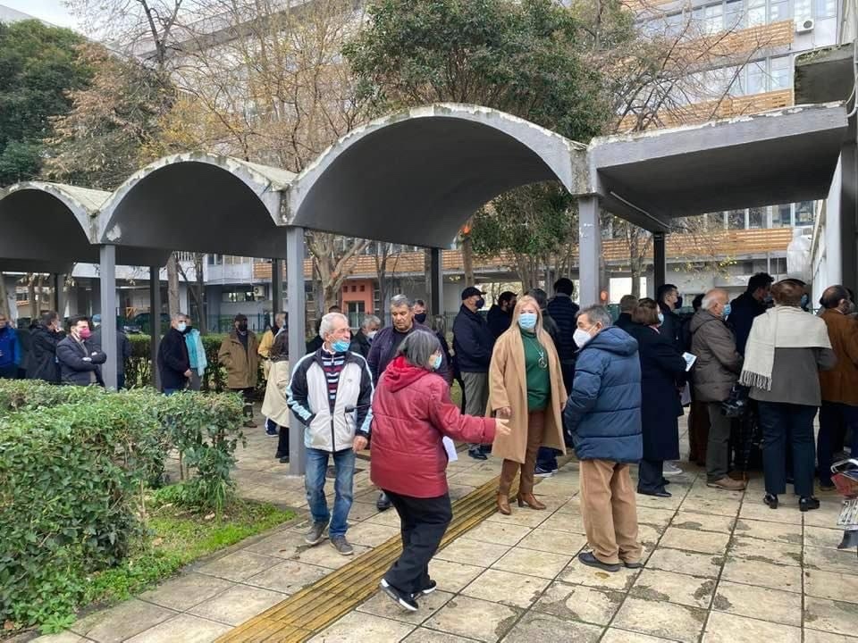 Εκλογές ΚΙΝΑΛ: «Εκρηκτική» συμμετοχή – Ψήφισαν ήδη πάνω από 140.000 πολίτες – Ουρές στα εκλογικά τμήματα (συνεχής ανανέωση)