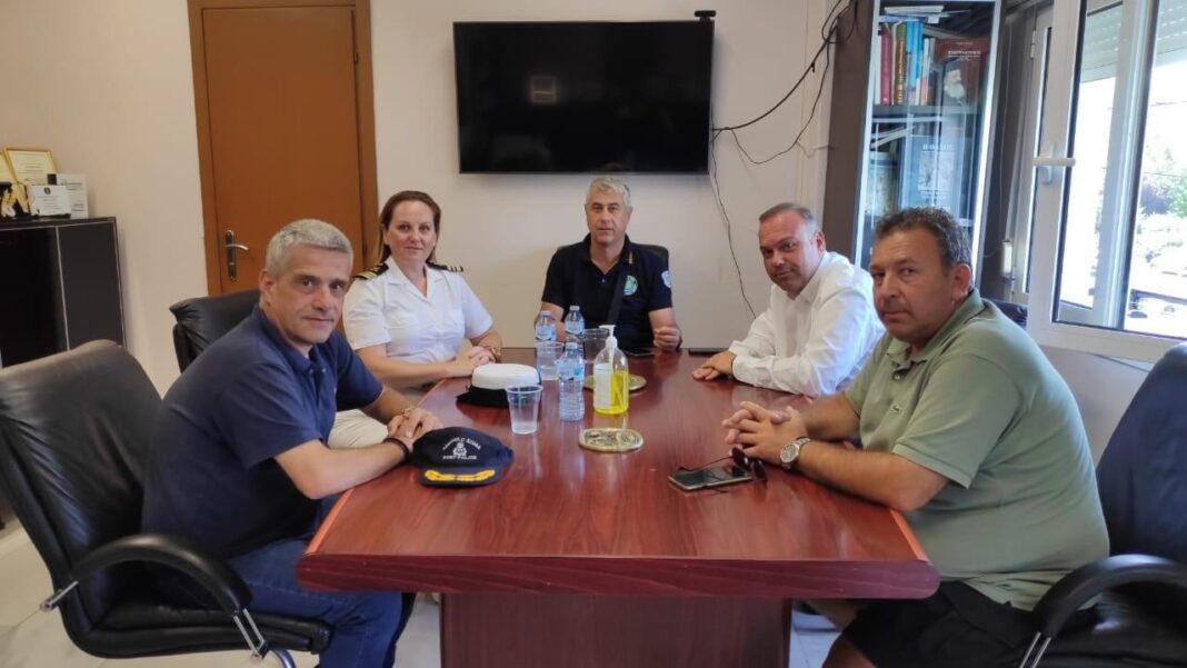 Συνάντηση του Δημάρχου Θάσου με τον Διοικητή της 2ης Περιφερειακής Διοίκησης του Λιμενικού Σώματος