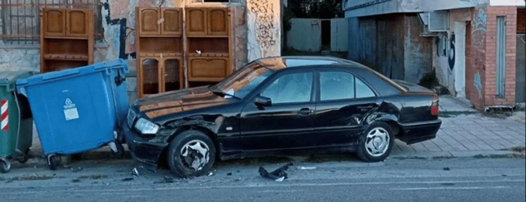 Επίδειξη ανευθυνότητας από οδηγό στην Καβάλα: Πήρε παραμάζωμα τα πάντα και μετά το τροχαίο βγήκε από το αυτοκίνητο και άρχισε να τρέχει