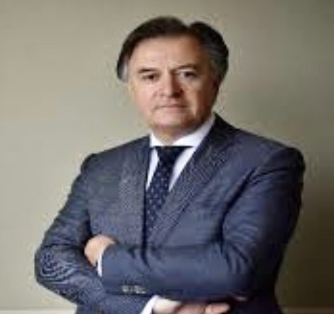 “Για τα επόμενα 3 έτη ο νέος καλλιτεχνικός διευθυντής του ΔΗΠΕΘΕ θα κινεί τα θεατρικά νήματα” δηλώνει ο πρόεδρος του ΔΣ Σωκράτης Μποζούδης