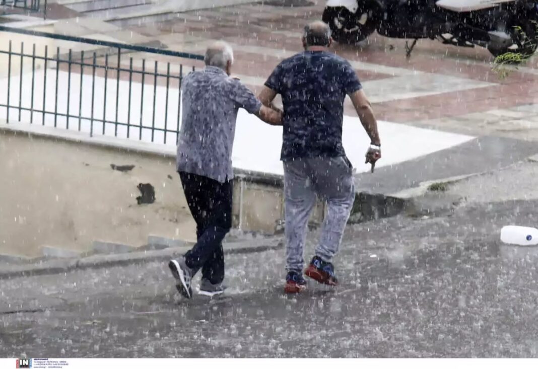 Καιρός: Έκτακτο δελτίο της ΕΜΥ για την κακοκαιρία Bogdan – Καταιγίδες, χαλαζοπτώσεις και κεραυνοί από το βράδυ της Δευτέρας