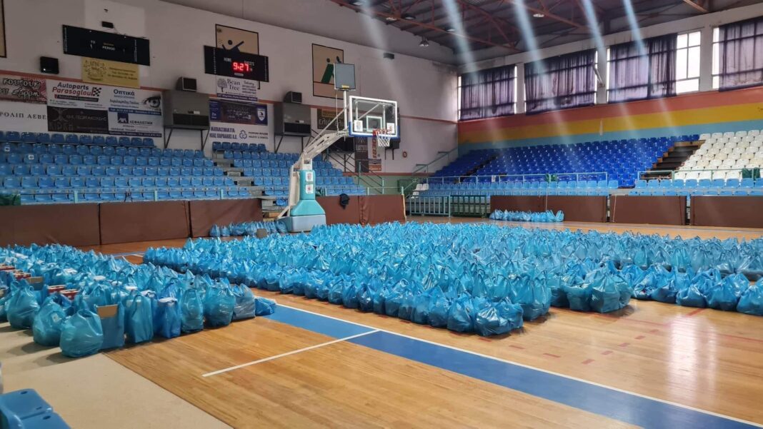 Διανομή ειδών Κοινωνικού Παντοπωλείου
