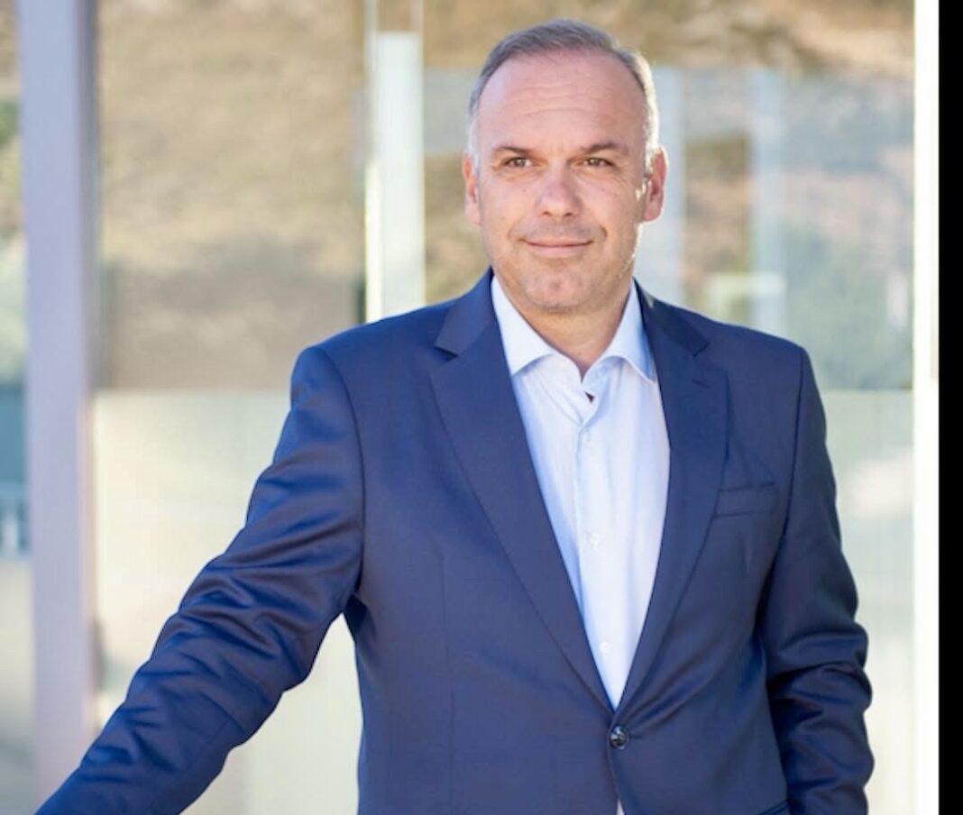 Αιχμές του Δημάρχου Θάσου Λ.Κυριακίδη προς τον Κ.Χατζηεμμανουήλ