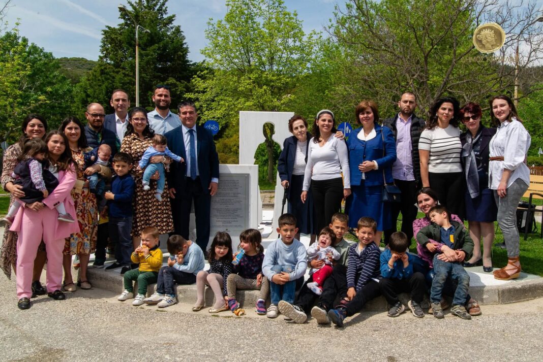 Αποκαλυπτήρια του μνημείου τιμής και μνήμης του Τηλέμαχου Τσιμηρίκα-Ονοματοδοσία του Πάρκου Κυκλοφοριακής Αγωγής Νεαπόλεως σε “Τηλέμαχος Τσιμηρίκας”