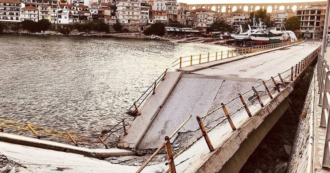 Μάκης Παπαδόπουλος: «Η διοίκηση του Δήμου Καβάλας έχασε 7 χρόνια και πάνω από 2.000.000 ευρώ για το αυτονόητο:<br>την κατεδάφιση της πεσμένης γέφυρας…»