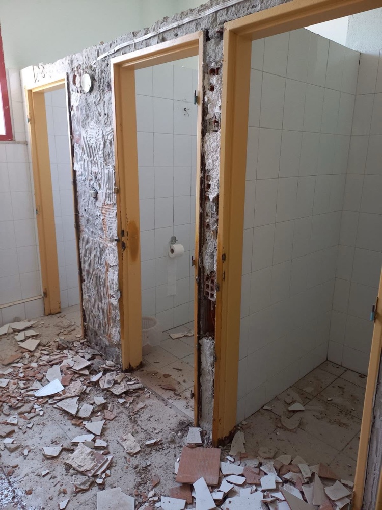 2ο Δημοτικό Σχολείο Λιμένα – Ξεκίνησαν εργασίες με ίδιες δαπάνες του Δήμου Θάσου