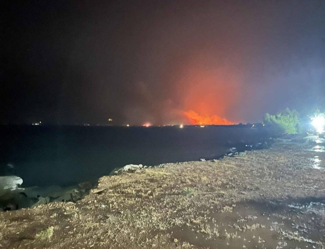 Πυρκαγιές από κεραυνούς σε τέσσερα σημεία της Θάσου – Στη μάχη η Πυροσβεστική και δεκάδες εθελοντές