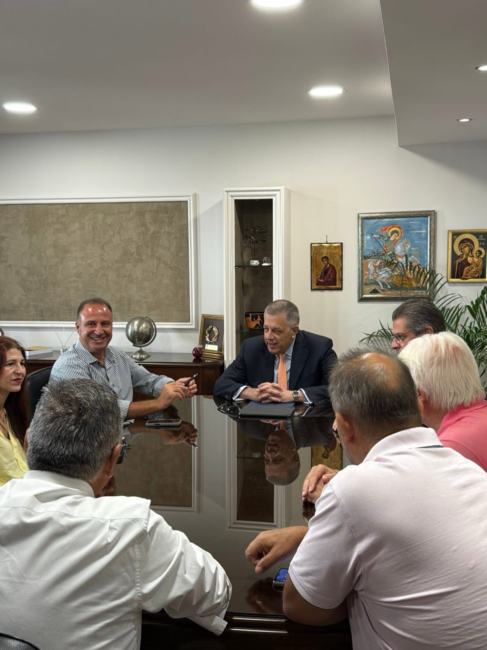 Συνάντηση στο Δημαρχείο Παγγαίου με τον Υφυπουργό Υποδομών & Μεταφορών Νικόλαο Ταχιάο και τον Γενικό Γραμματέα Δασών Ευστάθιο Σταθόπουλο