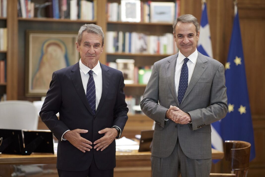 Ο Μητσοτάκης καλωσορίζει τον Λοβέρδο στη ΝΔ: Μακριά από ταμπέλες και δόγματα, ενώνουμε τις προσπάθειές μας