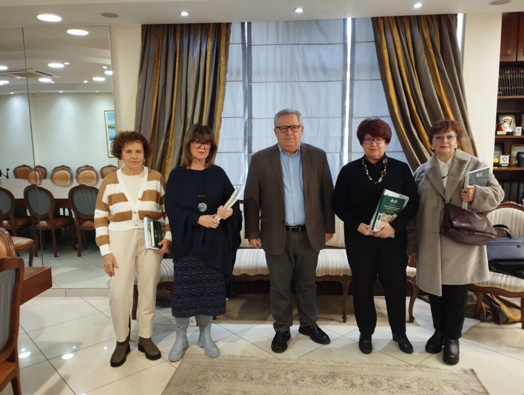 Συνάντηση του νεοσύστατου Συλλόγου Φίλοι Δημοτικής Βιβλιοθήκης Καβάλας με τον Αντιπεριφερειάρχη Καβάλας