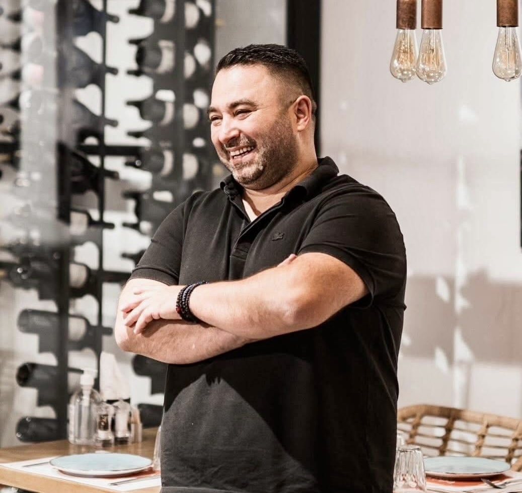 Και ο Γιάννης Σαρρής στηρίζει τη Σταυρούλα Τσολακίδου με 5.000 ευρώ