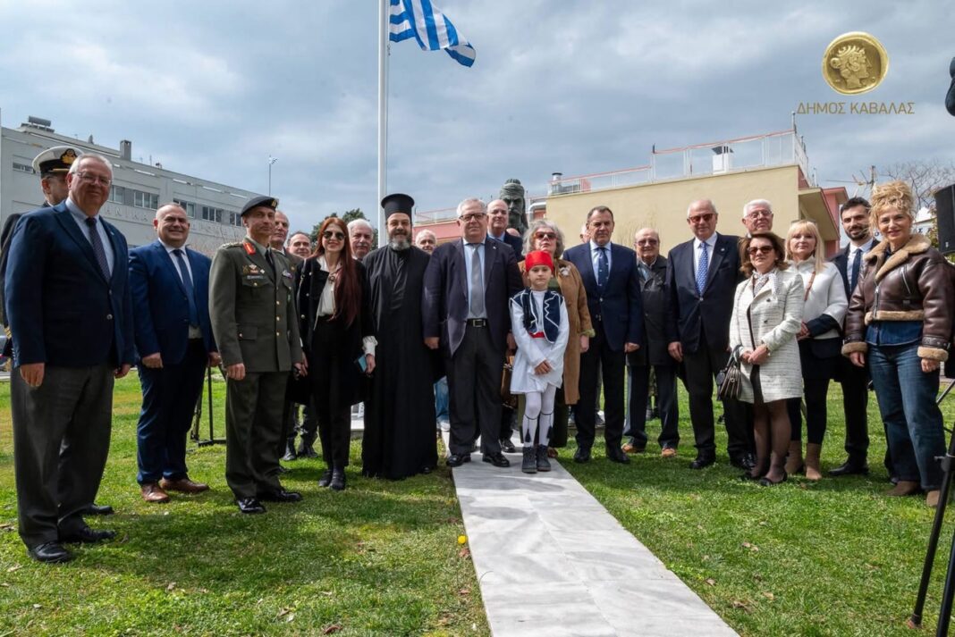 Επιμνημόσυνη δέηση και κατάθεση στεφάνων στην προτομή του Θεόδωρου Κολοκοτρώνη