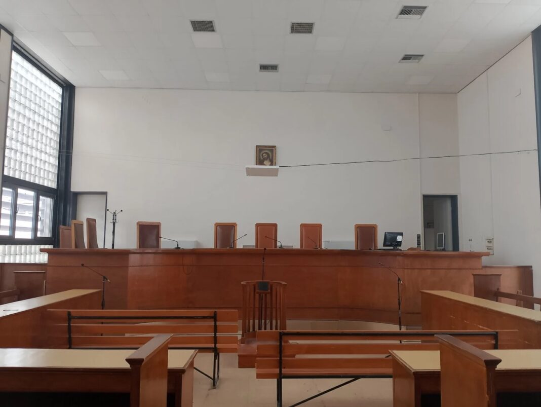 Τέμπη – Δίκη για το βιντεοληπτικό υλικό: Αποχή θα δηλώσει η πρόεδρος του δικαστηρίου – «Έχω δεχτεί πολλές προσβολές»