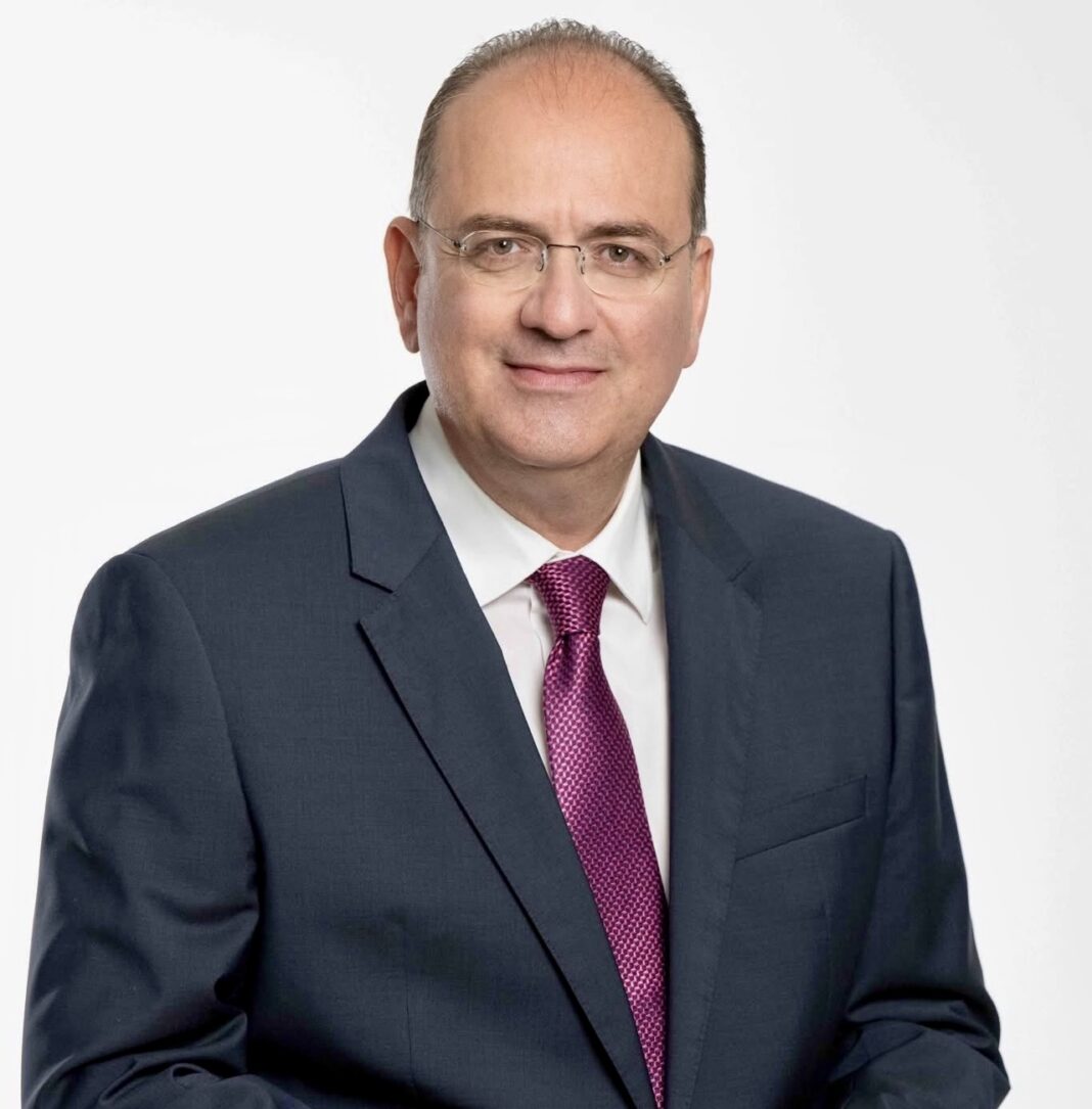 Μακάριος Λαζαρίδης: Να επανεξεταστεί η παραχώρηση του όρμου της Παναγίας από την Ο.Λ.Κ. Α.Ε. σε ιδιωτικά συμφέροντα