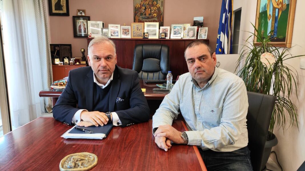 Συνάντηση του Δημάρχου Θάσου με τον Νομικό Σύμβουλο του Δήμου για το έργο της αποθήκευσης CO2 στον Πρίνο Θάσου