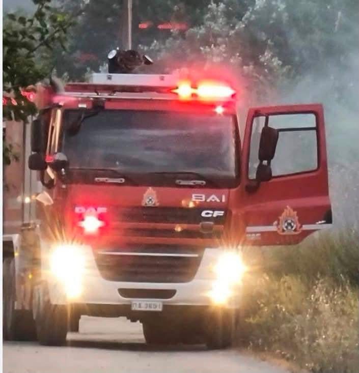 Άμεση επέμβαση της Πυροσβεστικής σε φωτιά στην εκκλησία του Αγιάσματος – Περιορισμένες ζημιές