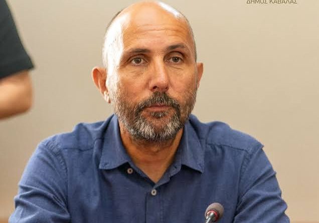 Στην απομάκρυνση του Τελωνείου και του πορθμείου…χθες, στάθηκε με δηλώσεις του ο πρόεδρος του Συνδέσμου Εκπαιδευτών Οδήγησης Ανατολικής Μακεδονίας και Θράκης, Αντώνης Μαστοράκης