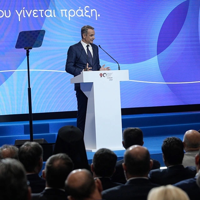 Τα μέτρα – έκπληξη του Μητσοτάκη στη ΔΕΘ: «Κουμπαράς» άνω των 60.000 ευρώ, μηδενισμός του φόρου στο αγροτικό εισόδημα και επίδομα 500 ευρώ στο Δημόσιο