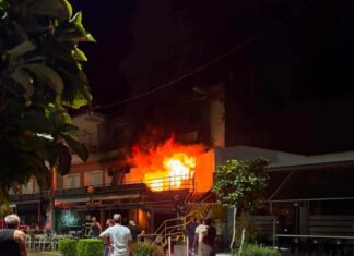 Κάηκε καφετέρια στις Κρηνίδες – Κινδύνευσε διπλανό κτίριο